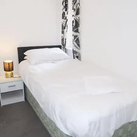 Farina No8, 3 Bedroom Sea View Apartment Sleeping 7 Guests Bridlington Exterior photo