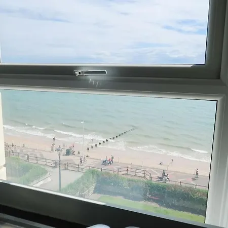 Farina No8, 3 Bedroom Sea View Apartment Sleeping 7 Guests Bridlington Exterior photo